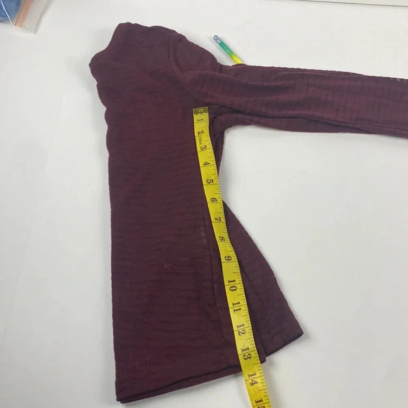 3/$15 Burgundy red casual semi sheer fitted long sleeve sweater top size XS - Picture 8 of 8